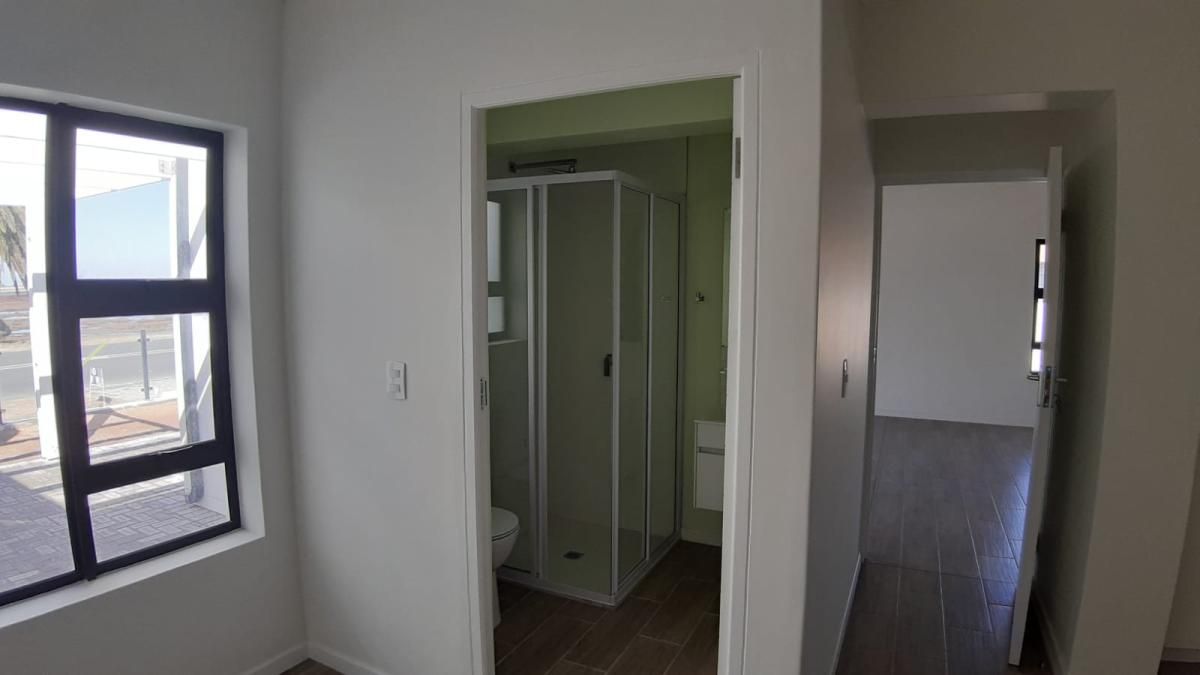 Photo 8 of 20