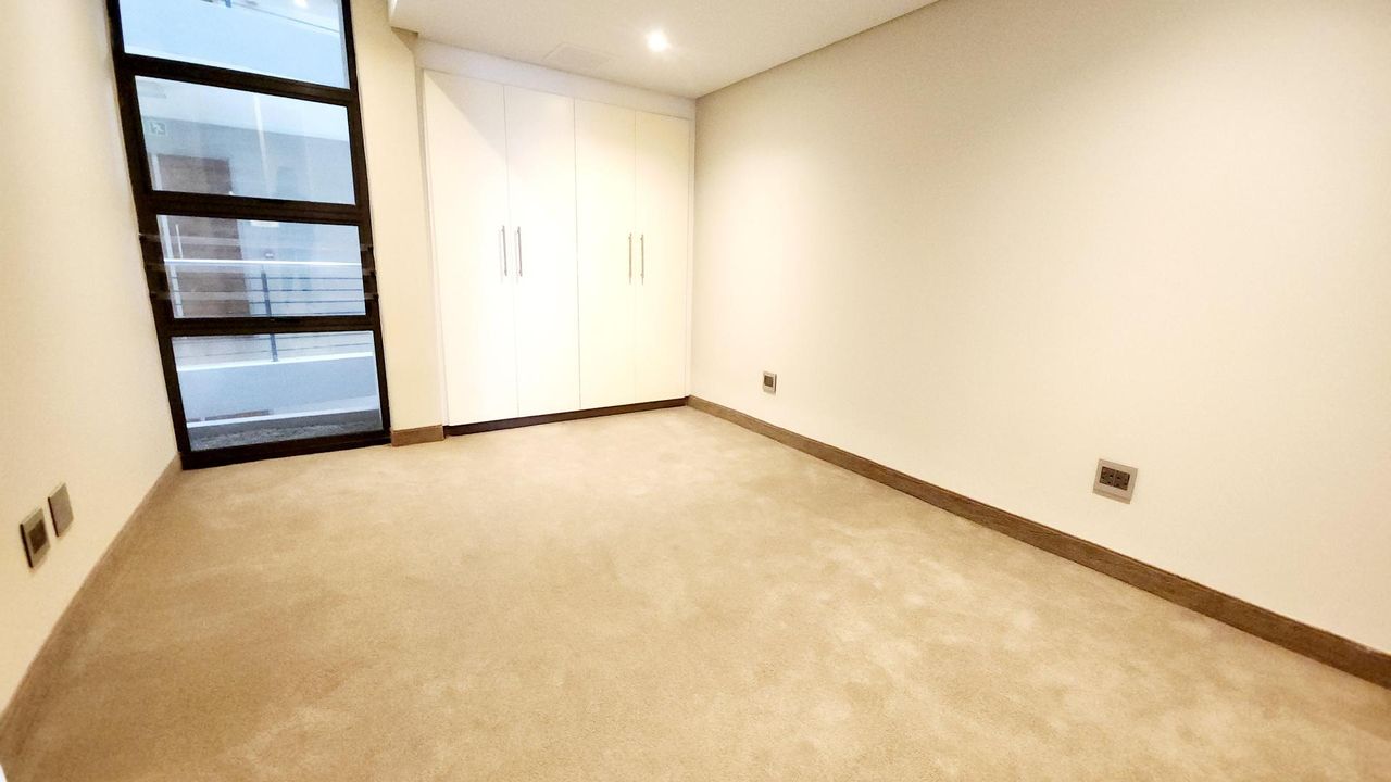 Photo 14 of 24
