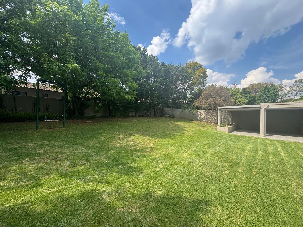 Photo 19 of 23