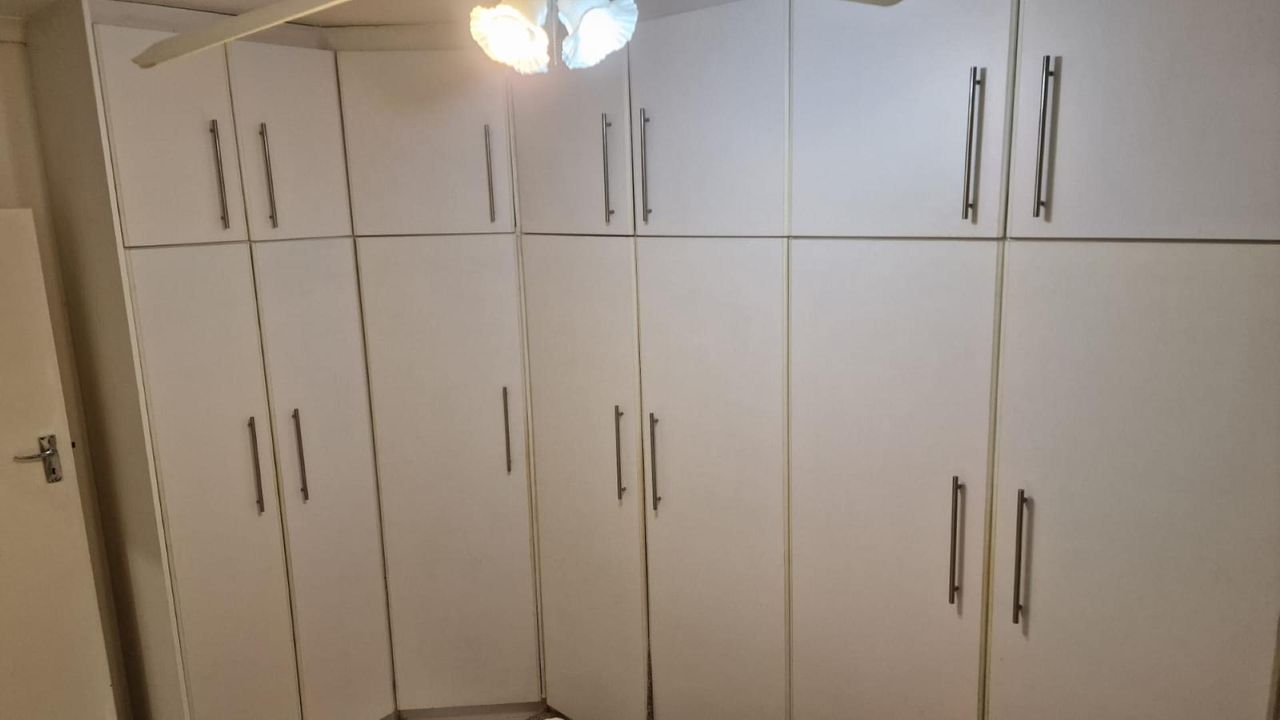 Photo 19 of 24