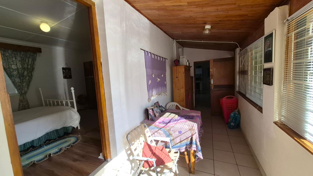 Photo 21 of 25