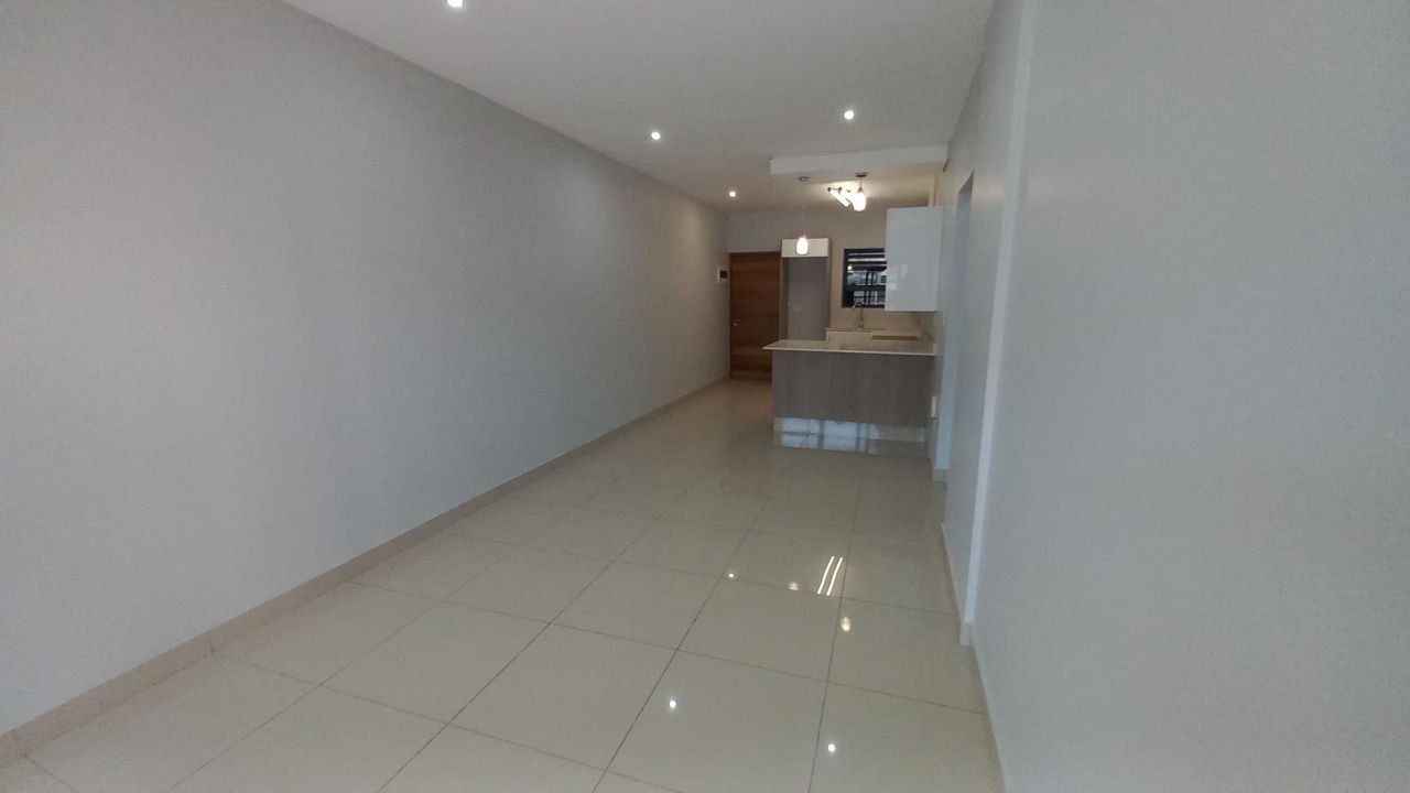 Photo 19 of 28