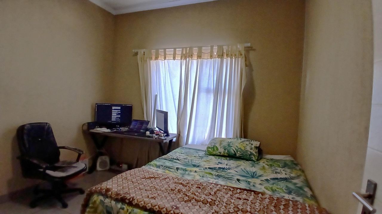 Photo 16 of 17
