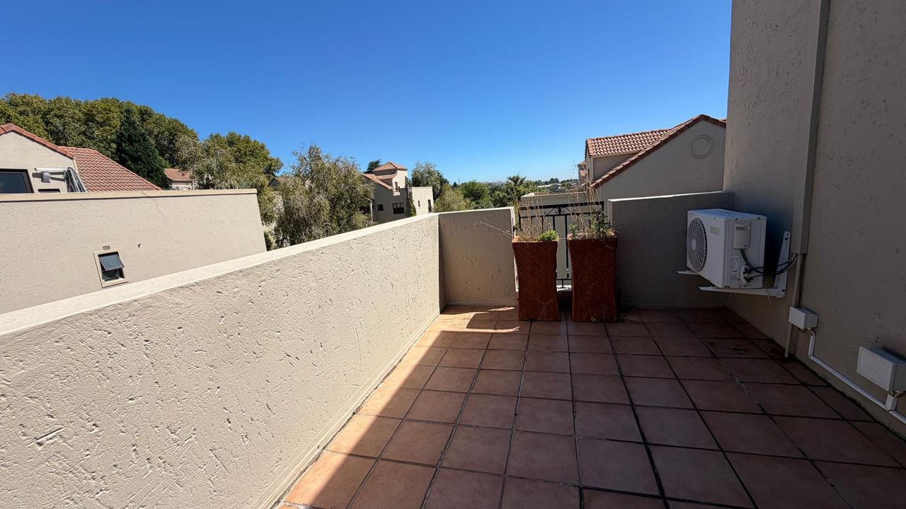 Photo 23 of 30