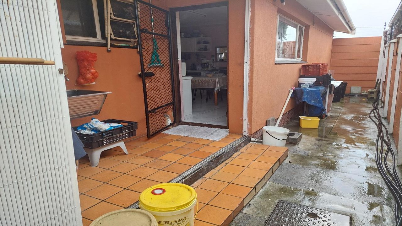 Photo of 3 Bedroom house for sale in Pinati, Cape Town
