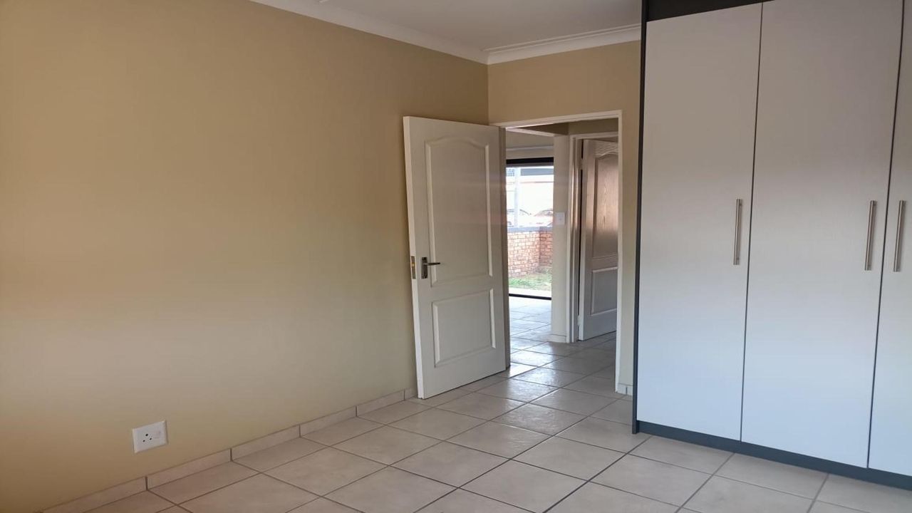 Photo 2 of 24