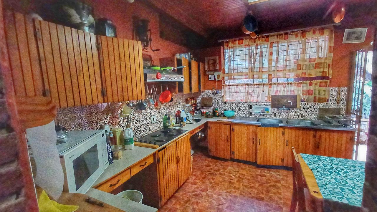 Photo 10 of 63