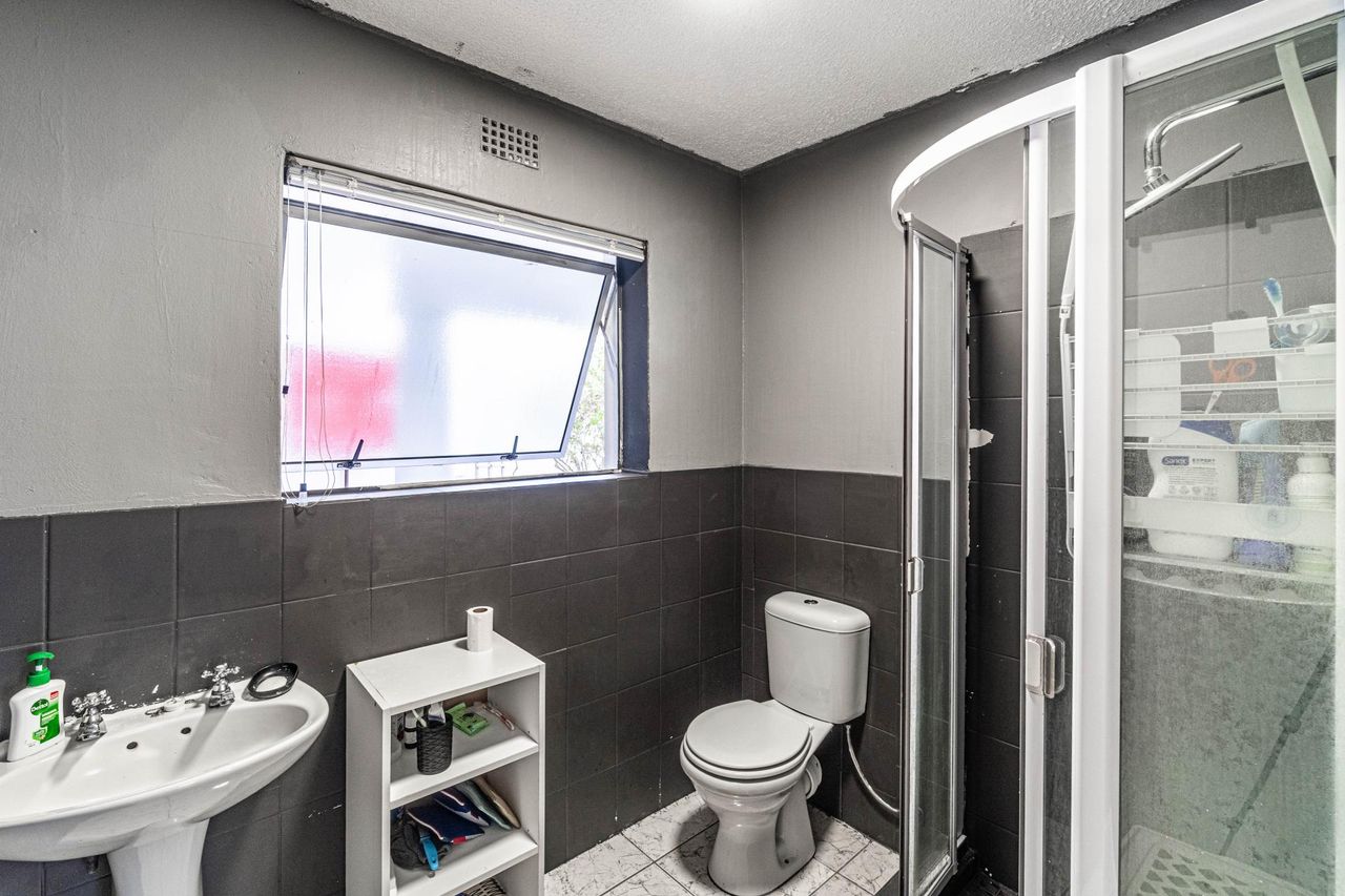 Photo of 3 Bedroom apartment for sale in Marina Da Gama, Cape Town