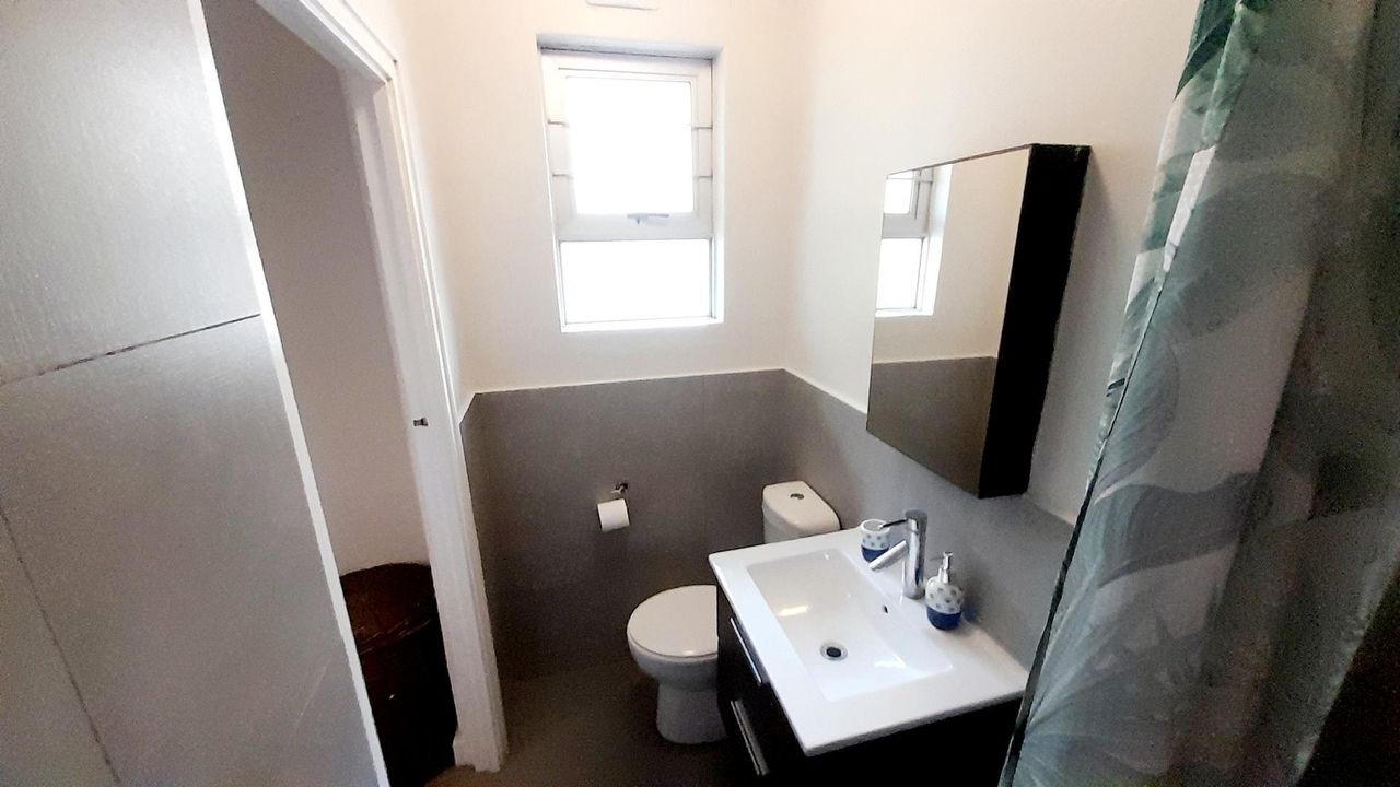 Photo 9 of 20