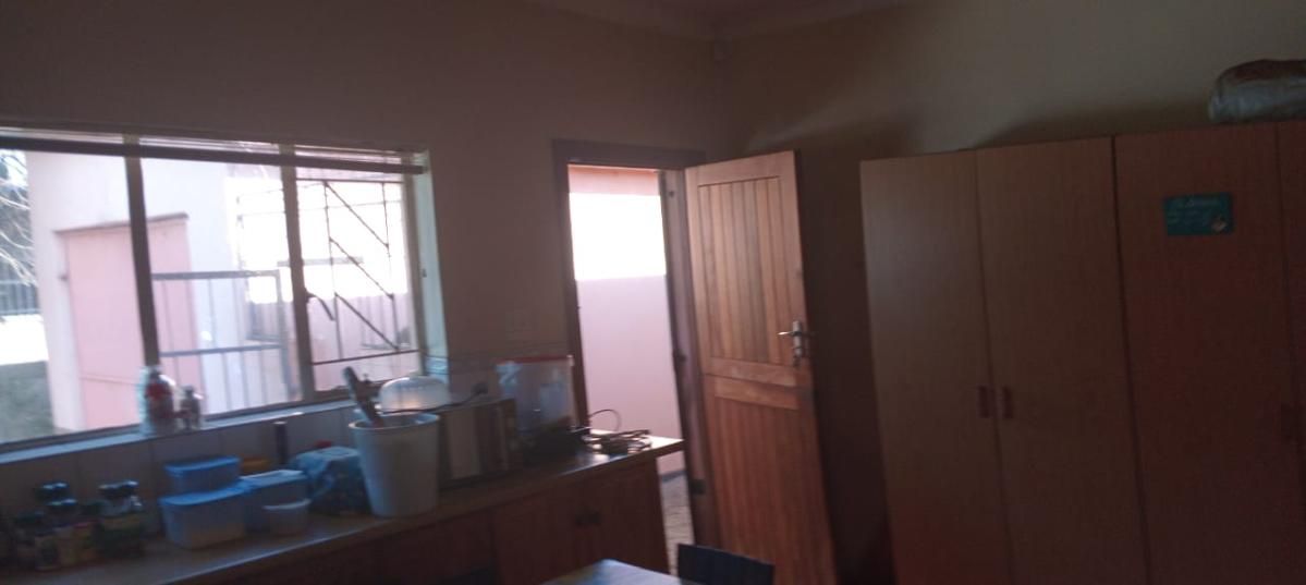 Photo 20 of 21