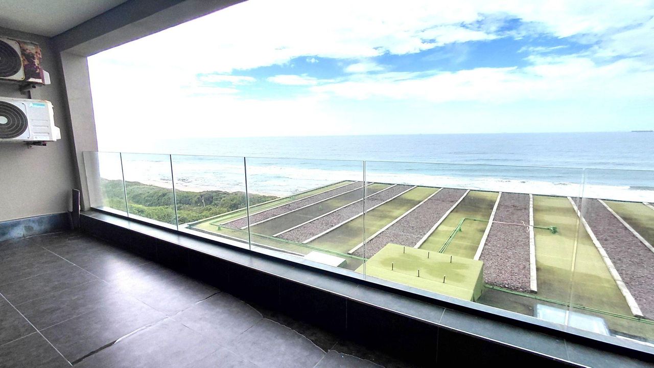 Photo 2 of 16
