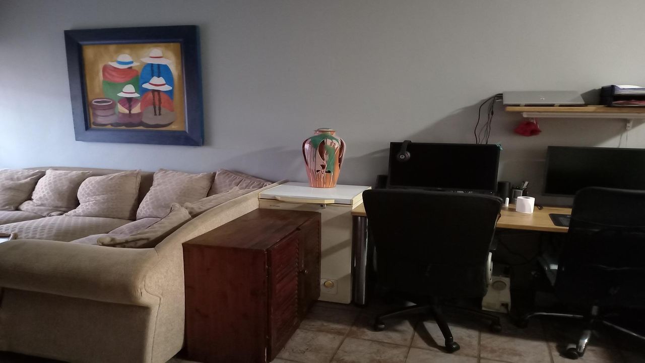 Photo 14 of 17