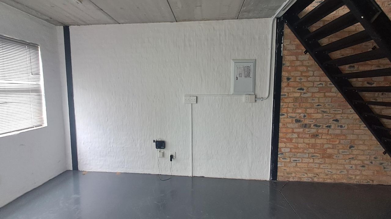 Photo 12 of 14