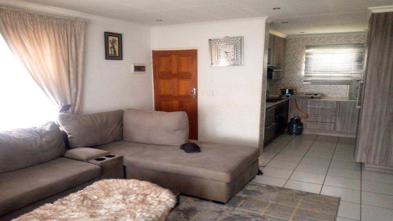 Photo 8 of 21