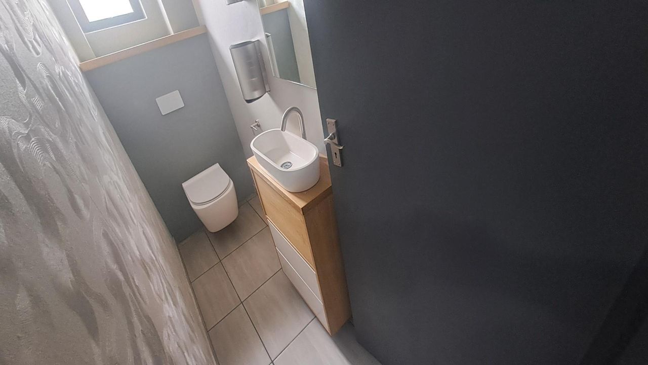 Photo 18 of 20