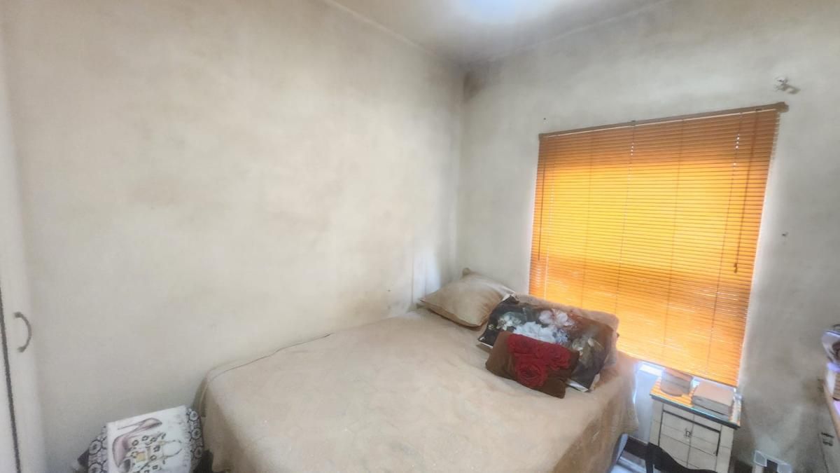 Photo 6 of 12