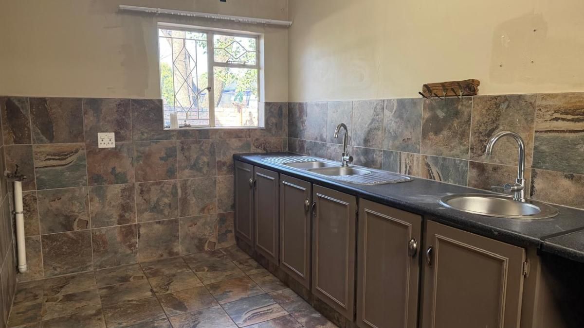 Photo of 6 Bedroom house for sale in Gholfsig, Middelburg