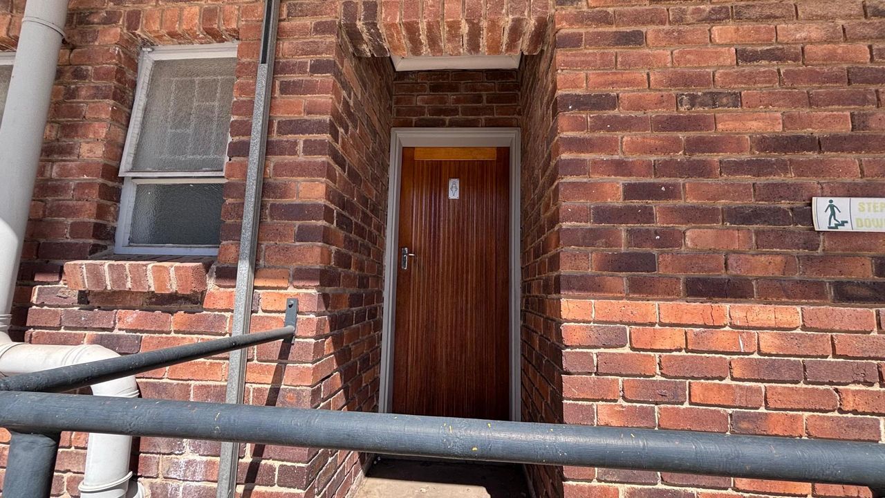 Photo 23 of 24