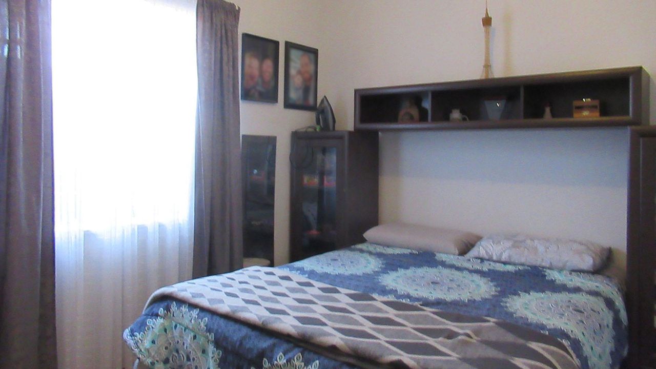 Photo 7 of 12