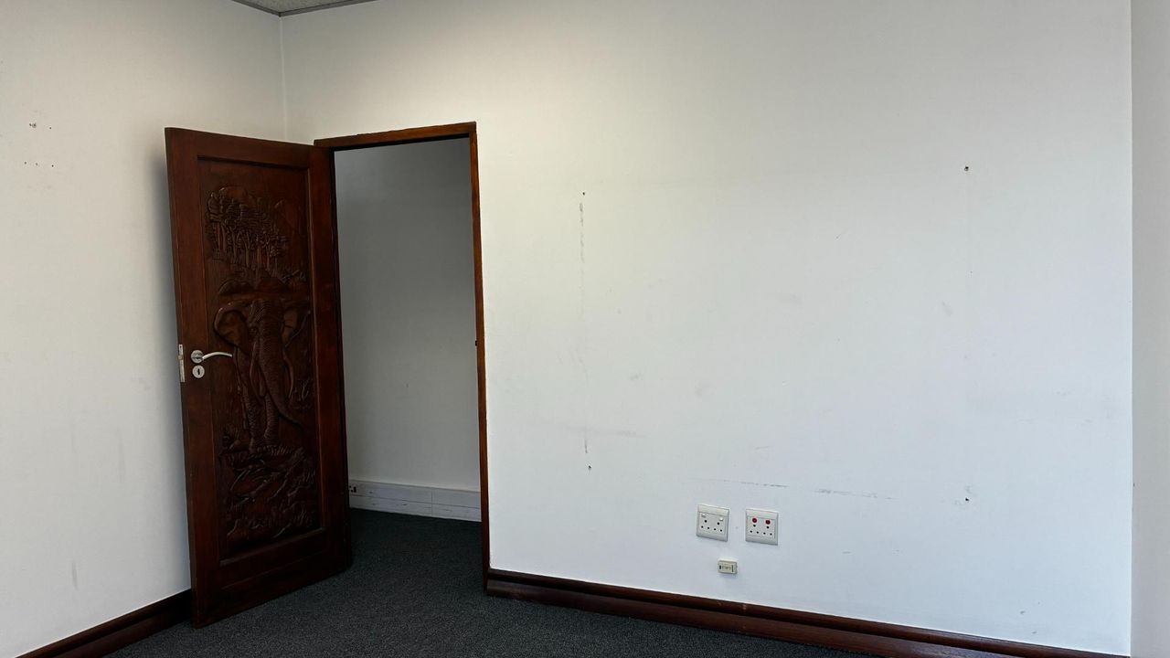 Photo of Commercial Property to let in Hoogland, Randburg