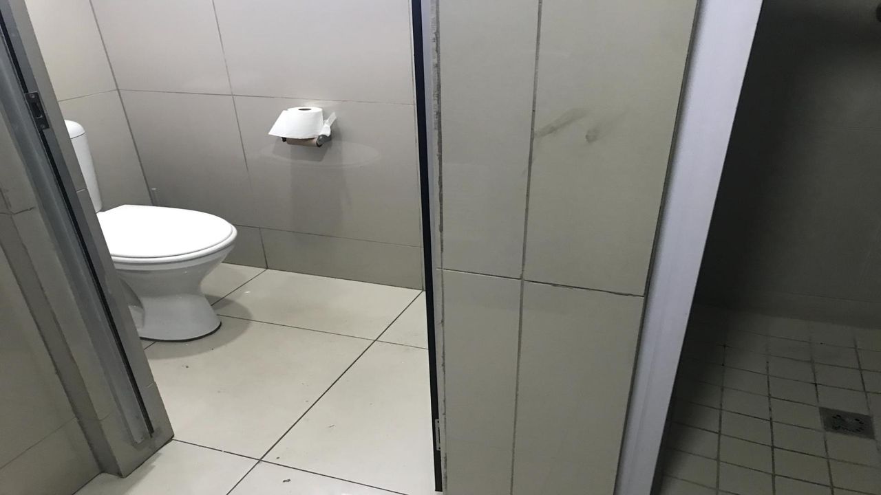 Photo 19 of 27