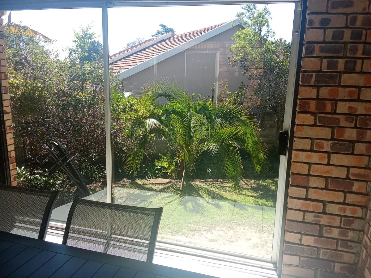 Photo 9 of 25