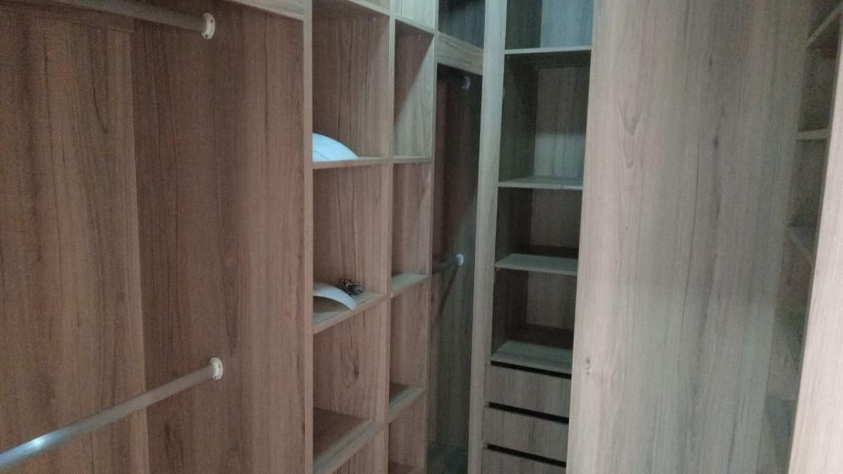 Photo 15 of 18