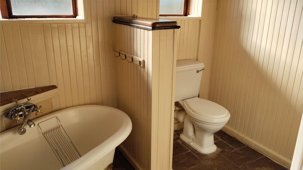 Photo 16 of 31
