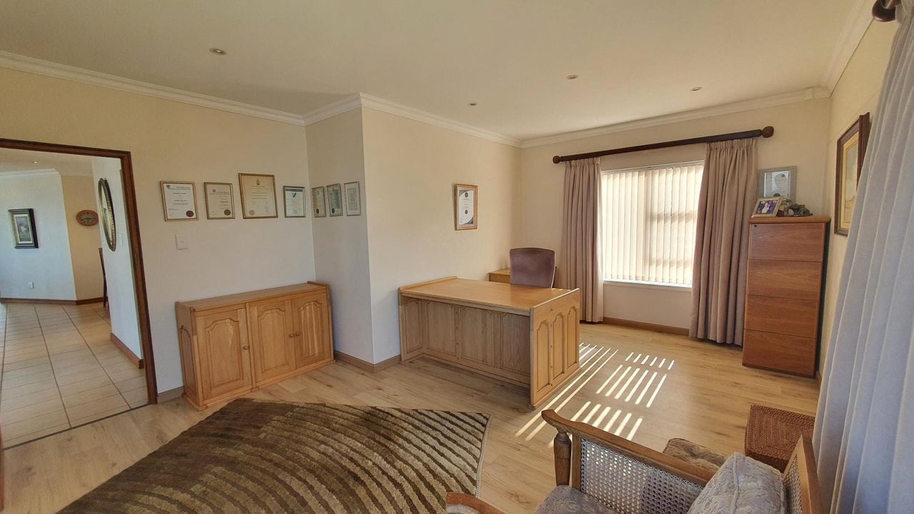 Photo 36 of 47
