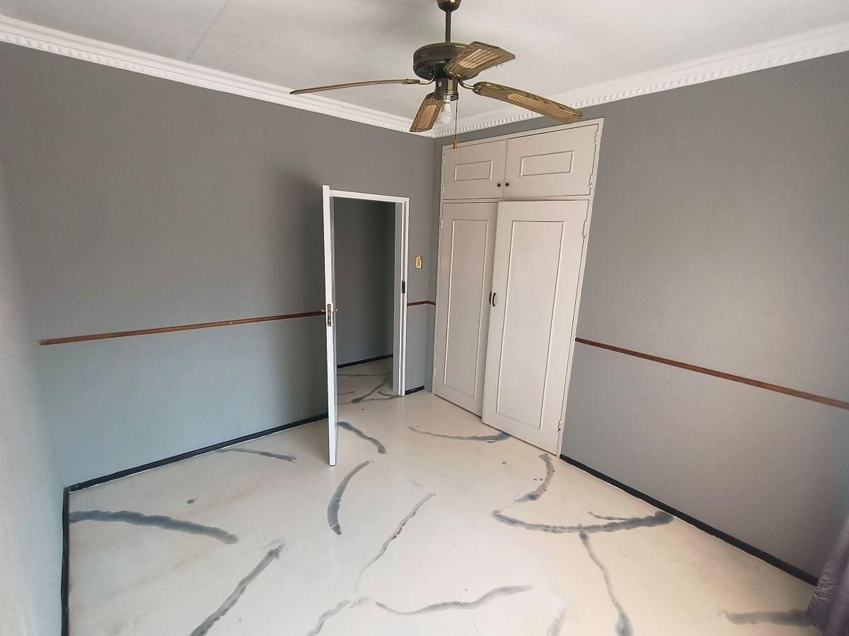 Photo of 6 Bedroom house for sale in Theresapark, Akasia