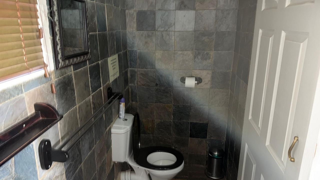 Photo 15 of 72