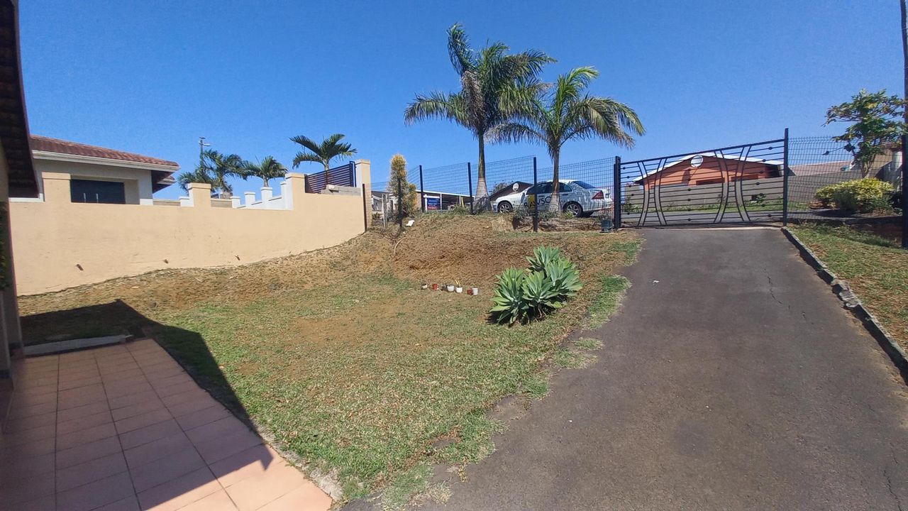 Photo 3 of 26