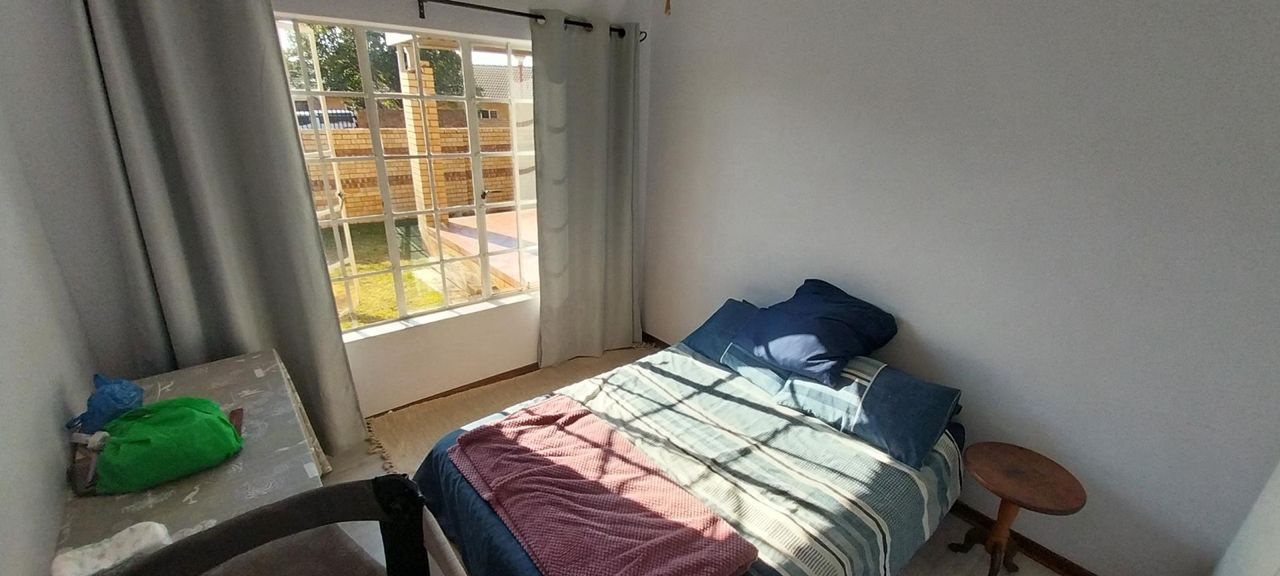 Photo 16 of 21
