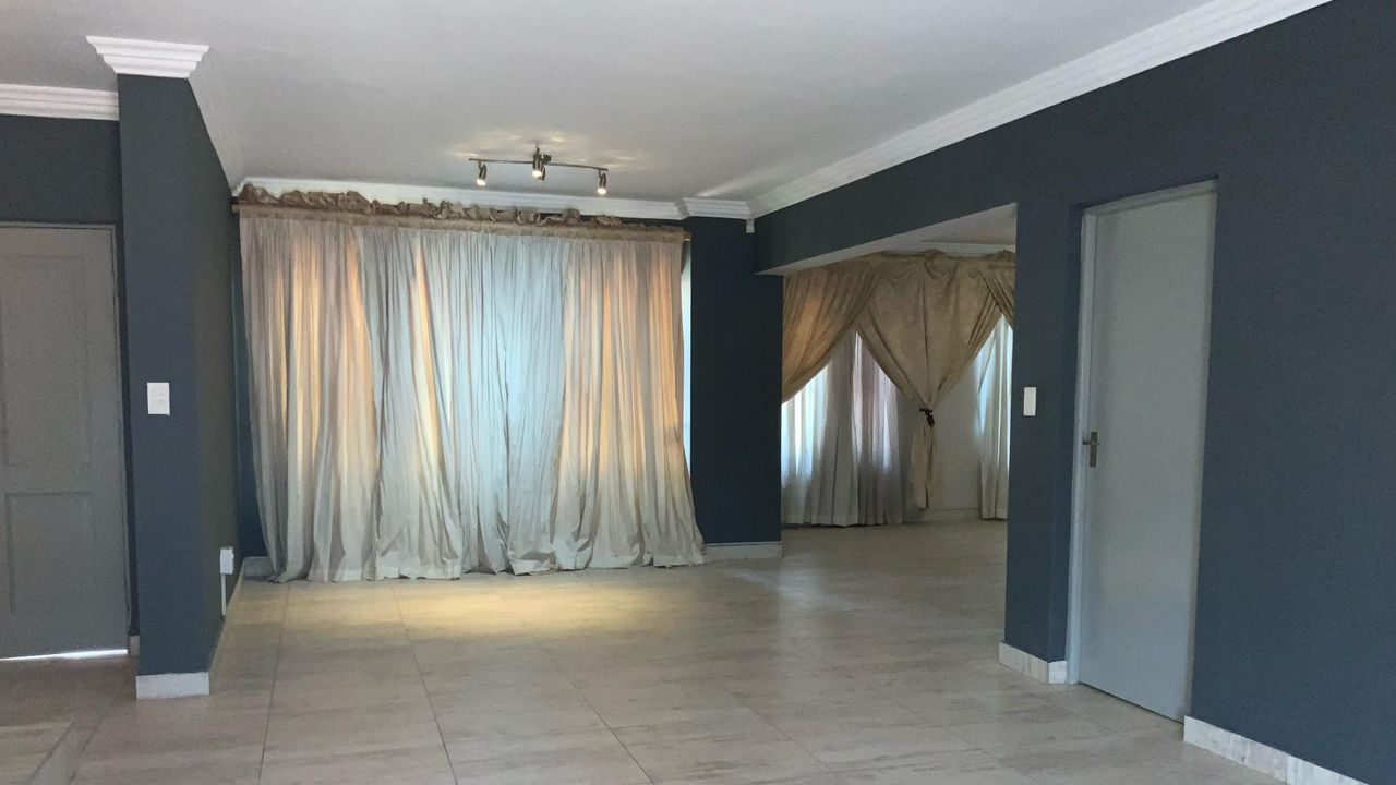 Photo 10 of 21