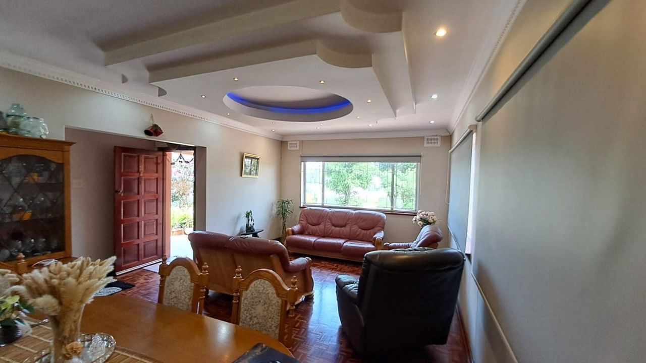 Photo 9 of 27