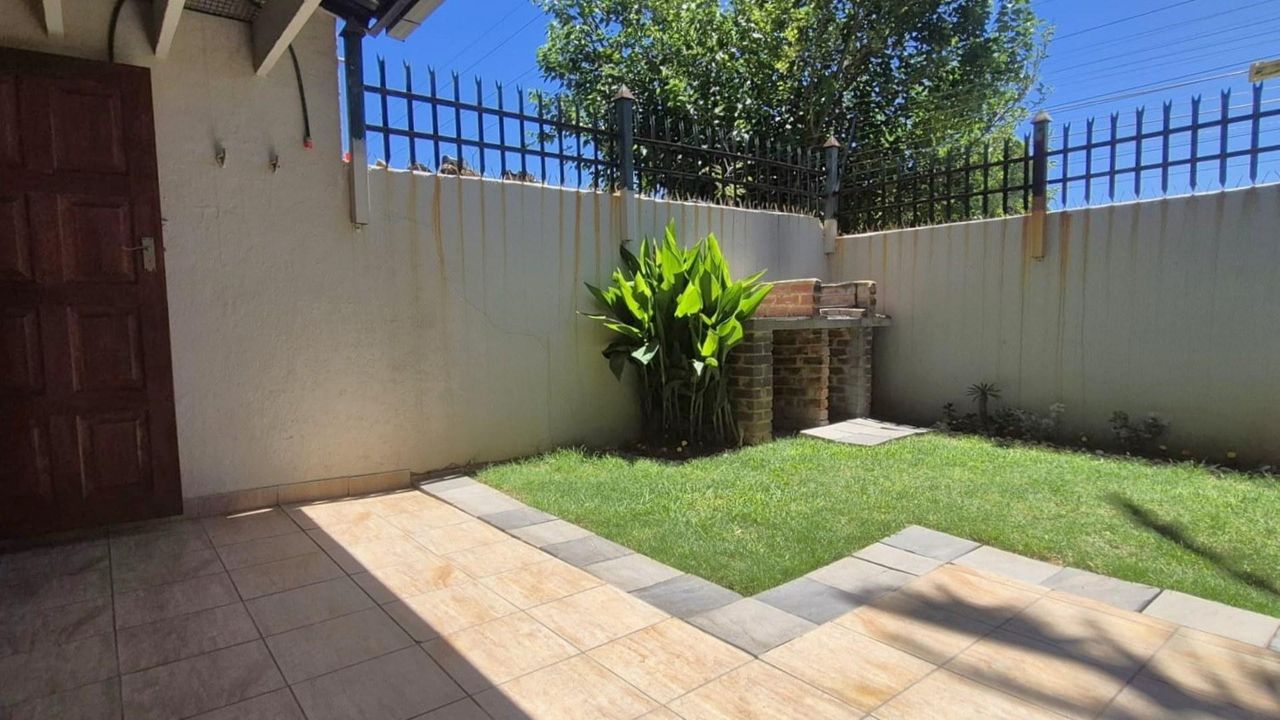 Photo 2 of 24