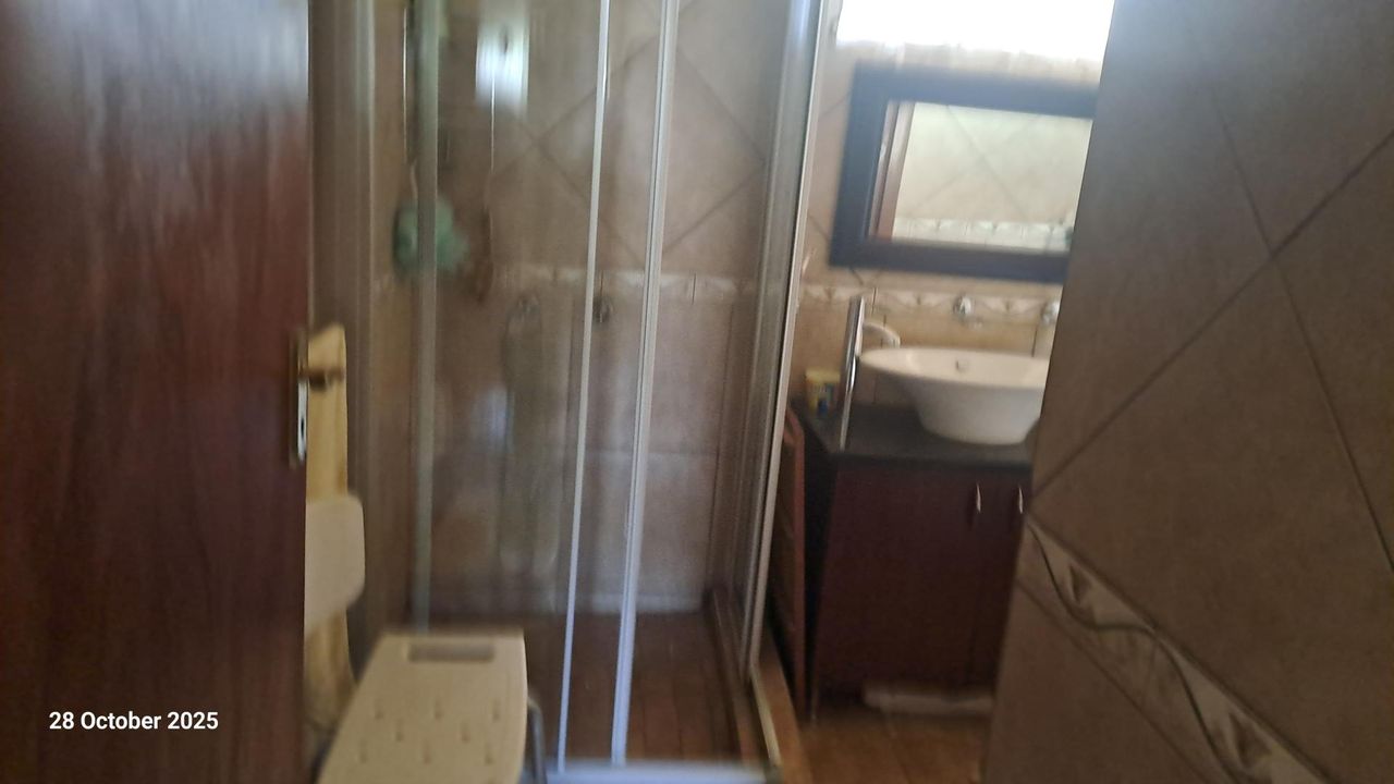 Photo 9 of 20