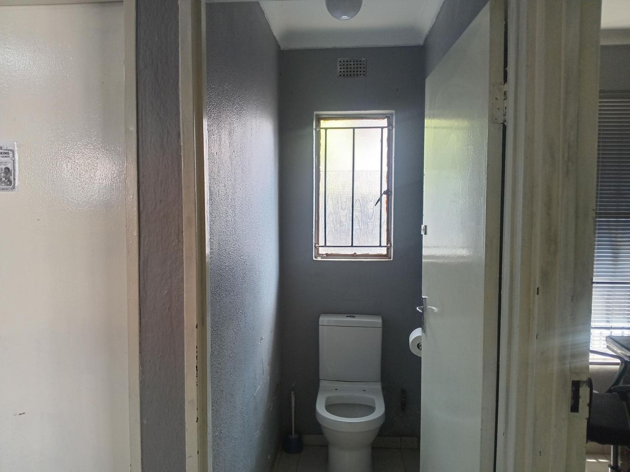 Photo 12 of 18