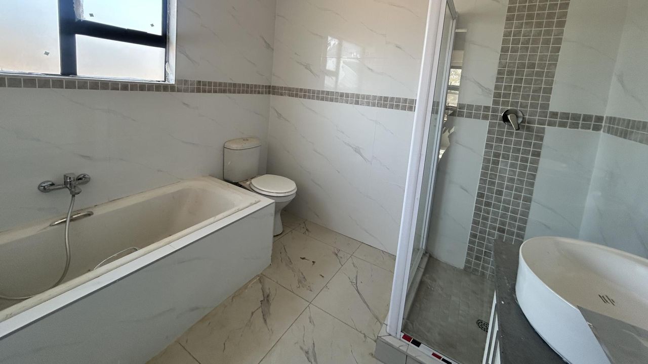 Photo 17 of 22