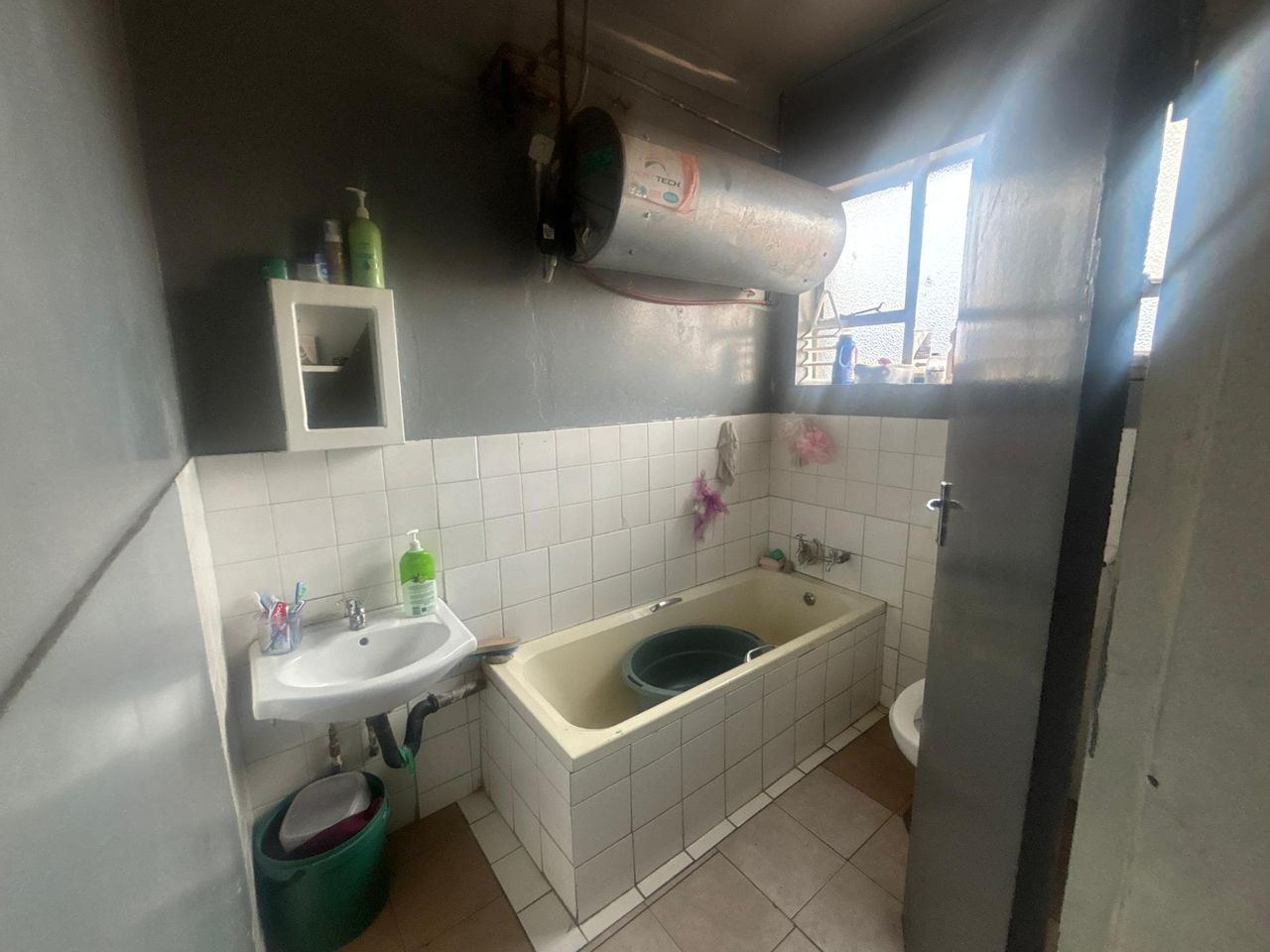 Photo 2 of 11