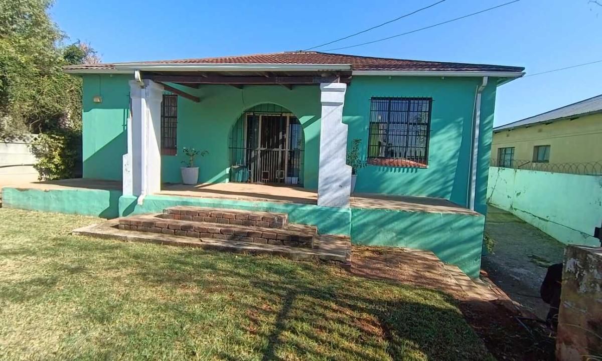 Photo 6 of 12
