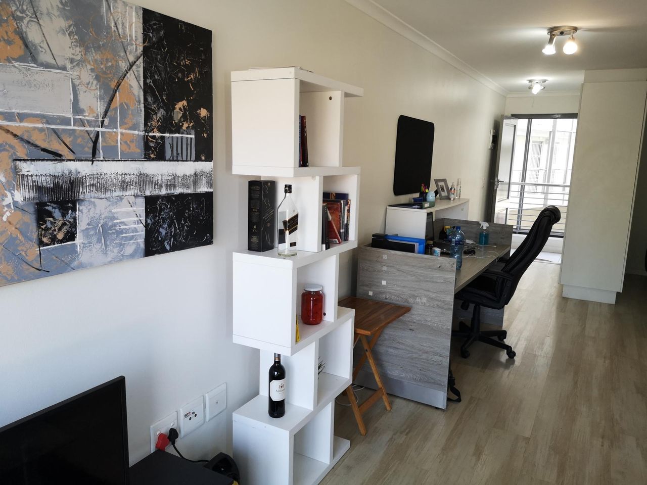 Photo 4 of 14