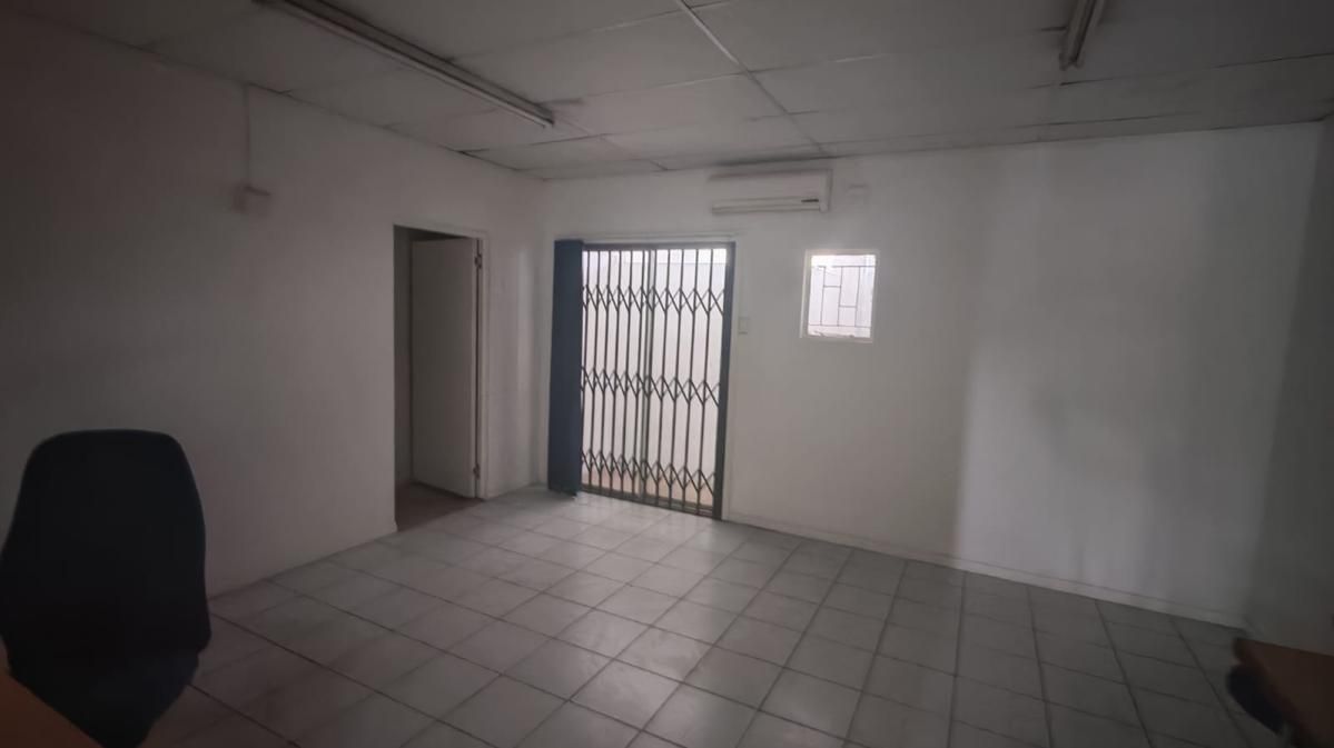 Photo of Industrial to let in Pinetown Central