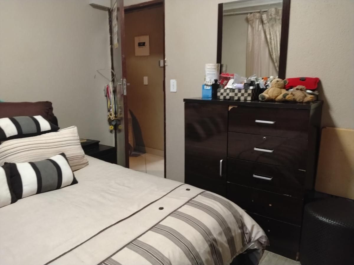 Photo 15 of 27
