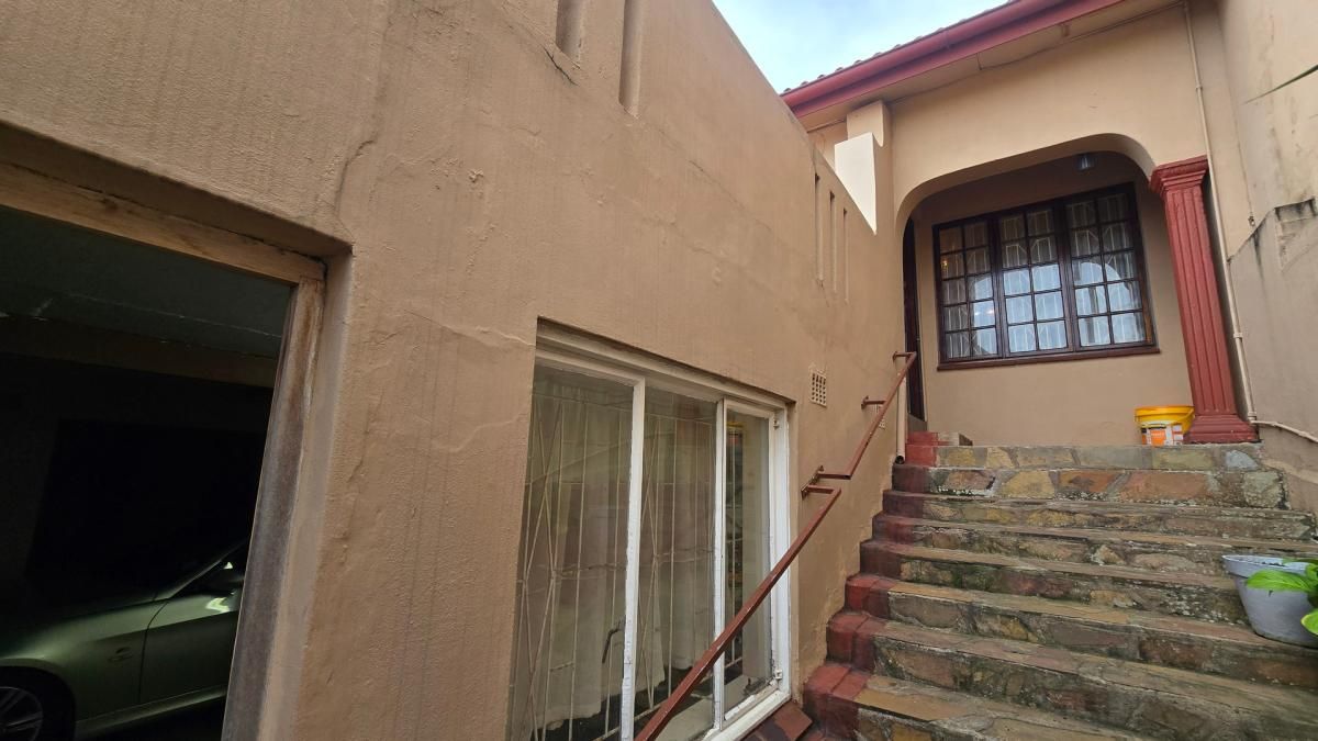 Photo 3 of 36