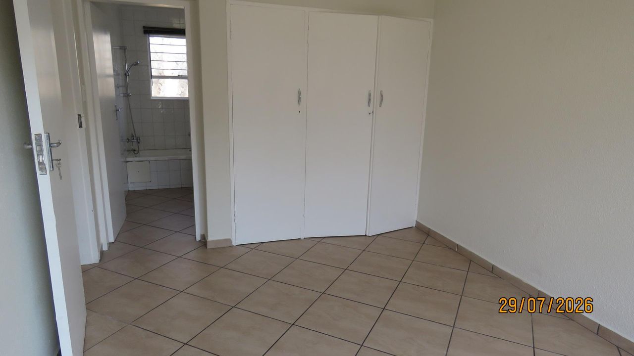 Photo 17 of 19