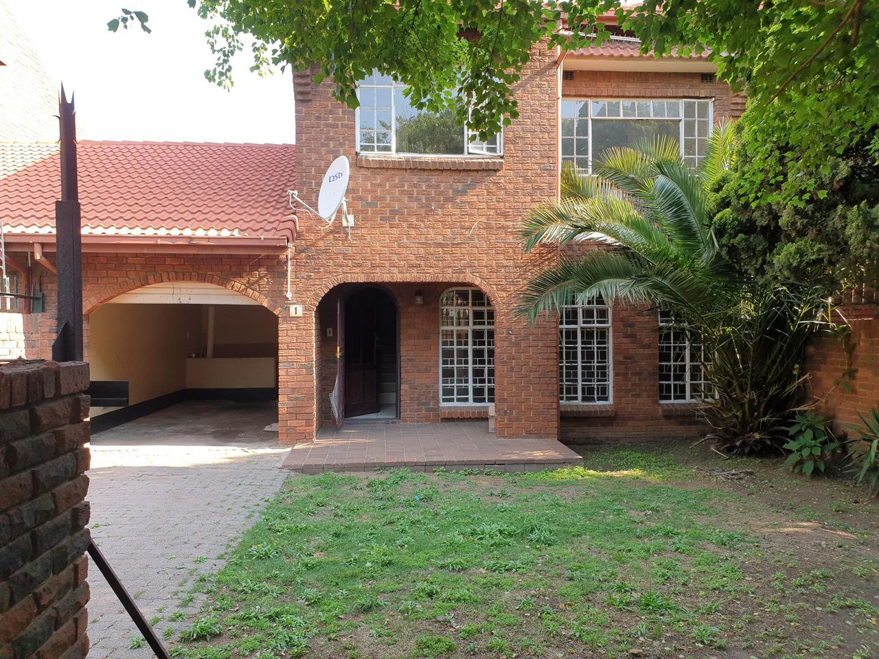 Photo 2 of 18