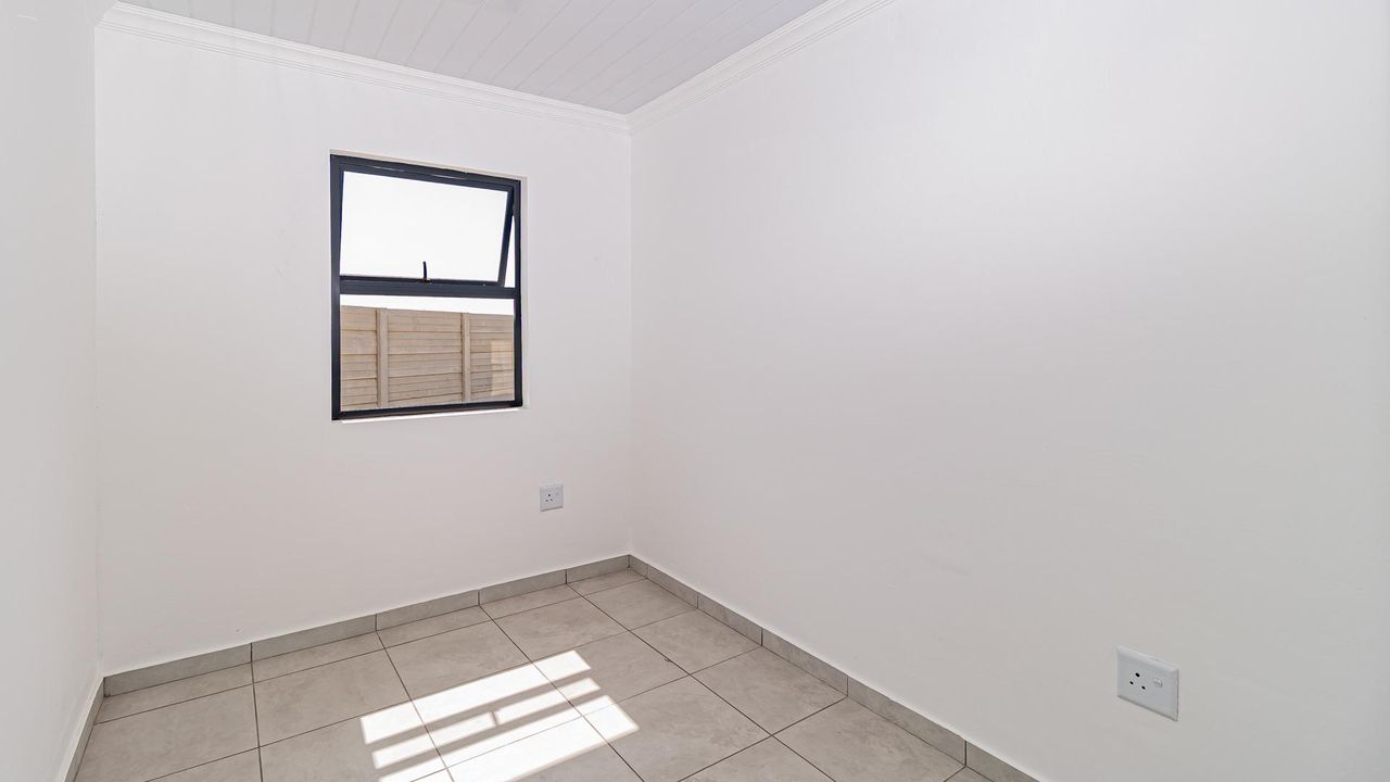 Photo 20 of 34