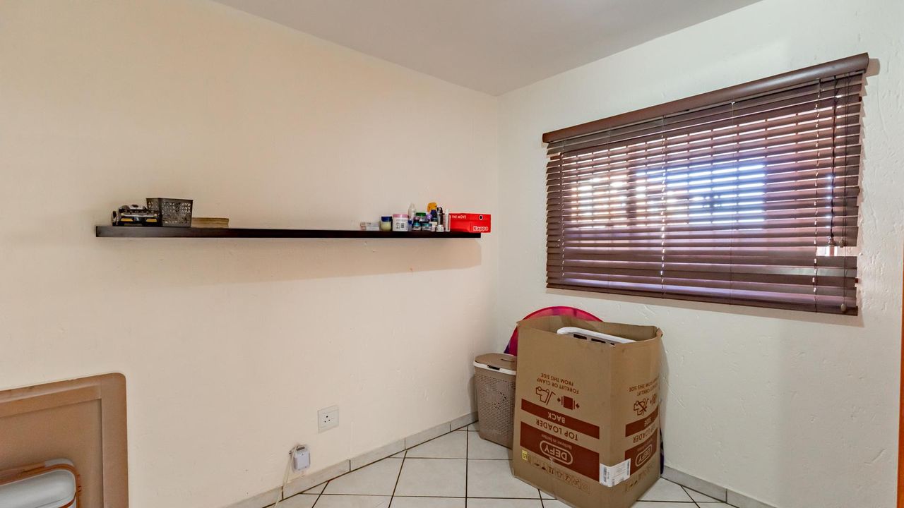 Photo 8 of 14