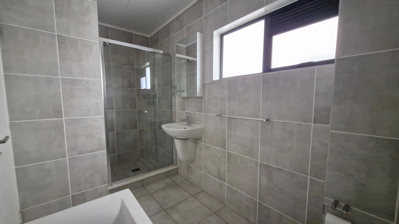 Photo 16 of 21